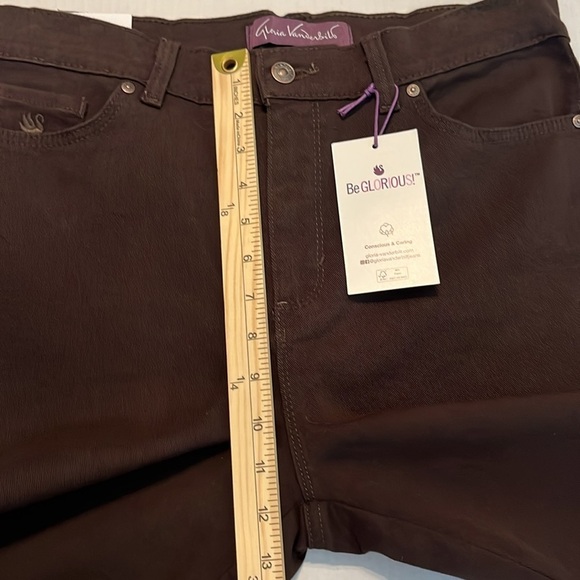 NWT Gloria Vanderbilt Women's Amanda Classic Rise Everyday Tapered Jeans Size 12 - Picture 5 of 14